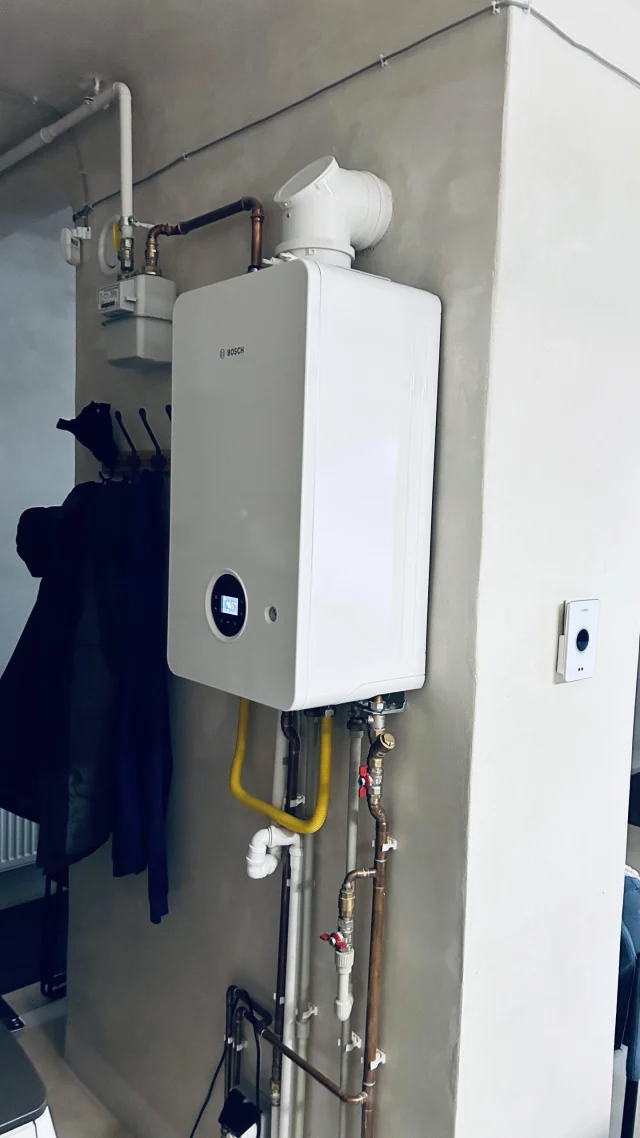 Bosch GC2300 ar CT200 regulatoru